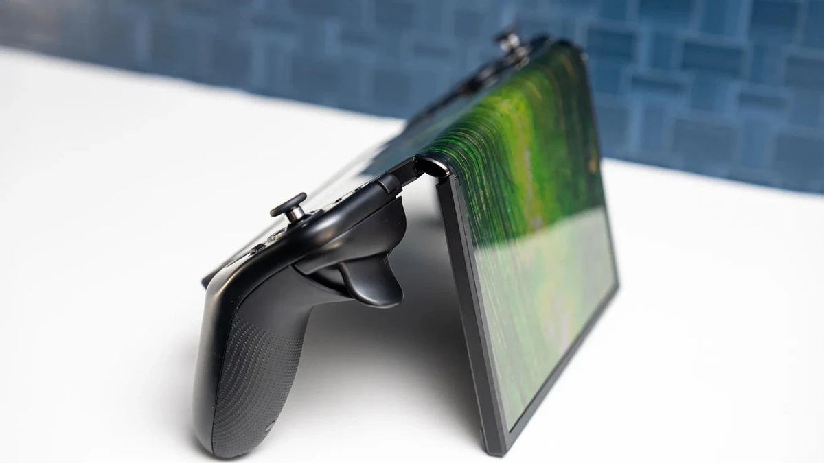 Lenovo unveiled the concept of the portable 4 in 1 pc legion go fold at mwc 2026
