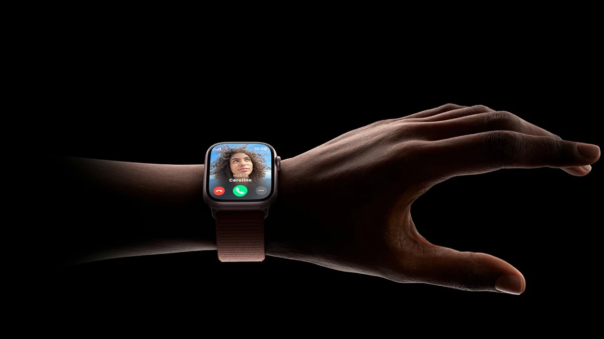 The user claimed that the apple watch left a burn on their arm and has been trying to get a response from apple for six months